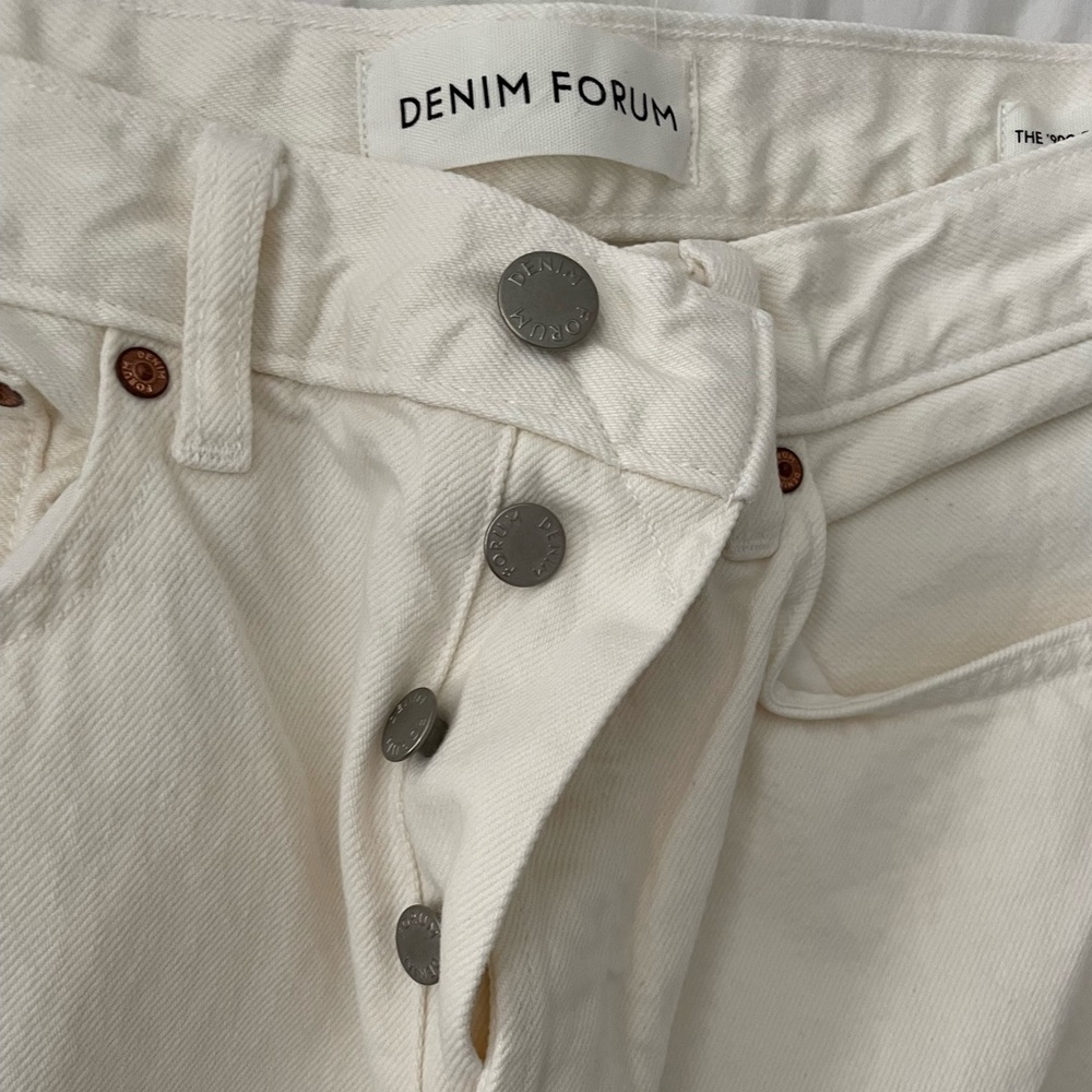 Denim Forum jeans Cream colored “the 90s boyfriend high rise loose” 30” L